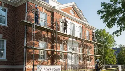 Painting contractor in Omaha, NE providing interior and exterior painting services